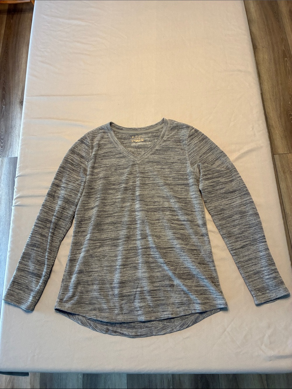 tek gear Gray Marled V-Neck Women's Sweater